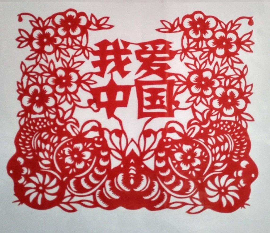 “昆仑女神”杨丽独守大山20年，路人供其食物，军车路过也会敬礼